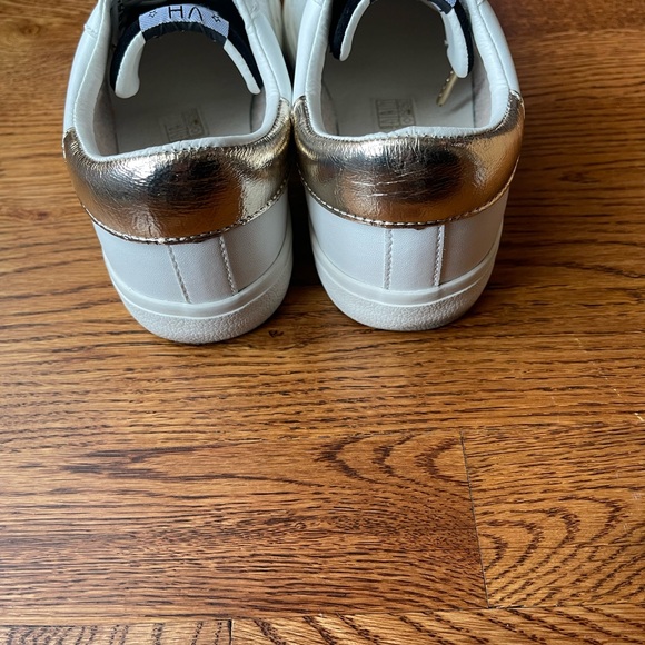 White Low-Top Sneakers with Perforated Pattern - Picture 5 of 10